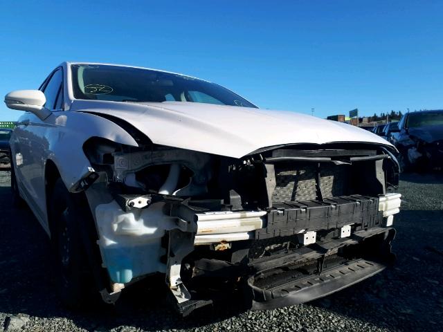 3FA6P0H70GR362711 - 2016 FORD FUSION SE WHITE photo 9