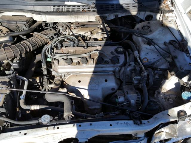 1HGCG56401A124797 - 2001 HONDA ACCORD LX WHITE photo 7