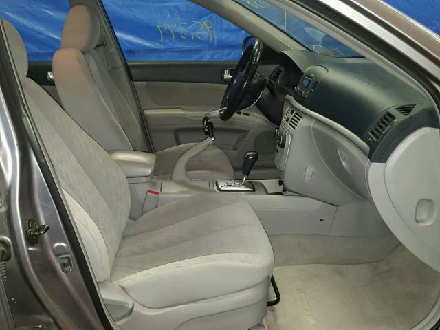 KMHET46C16A144323 - 2006 HYUNDAI SONATA GL GRAY photo 5