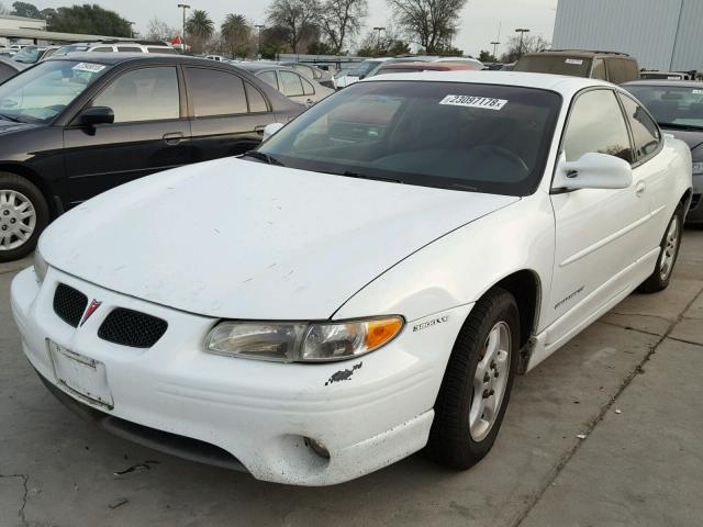 1G2WP12K9VF212978 - 1997 PONTIAC GRAND PRIX WHITE photo 2