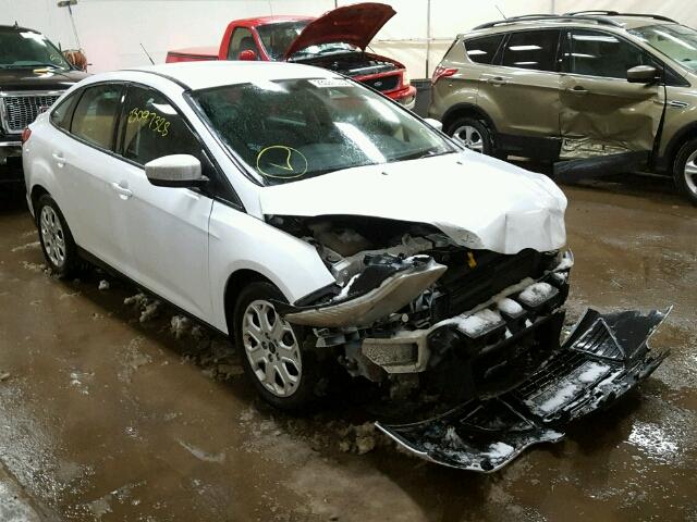 1FAHP3F22CL321961 - 2012 FORD FOCUS SE WHITE photo 1