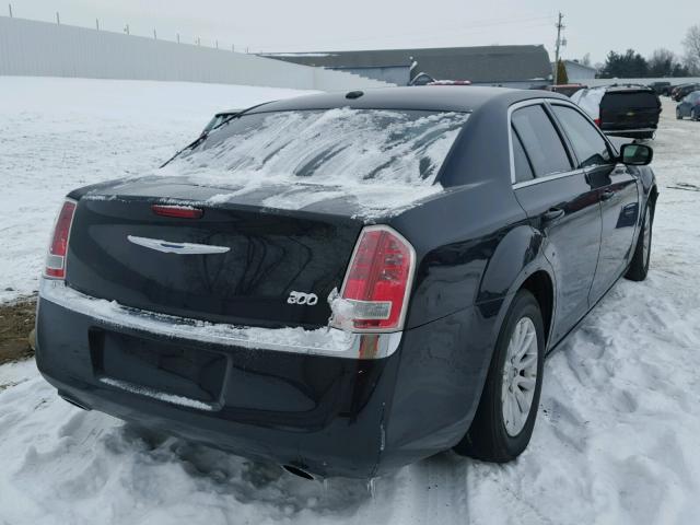 2C3CCAAGXDH508228 - 2013 CHRYSLER 300 BLACK photo 4