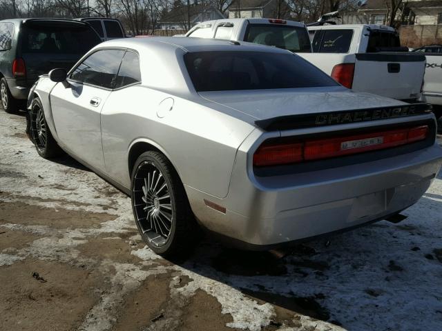 2B3LJ44V69H508863 - 2009 DODGE CHALLENGER SILVER photo 3