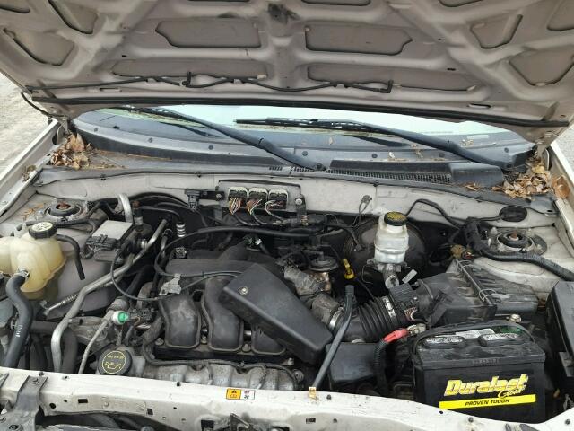 1FMCU94127KA01816 - 2007 FORD ESCAPE LIM GOLD photo 7