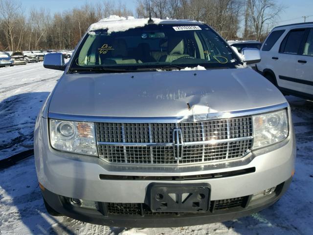 2LMDU88C39BJ00611 - 2009 LINCOLN MKX SILVER photo 9