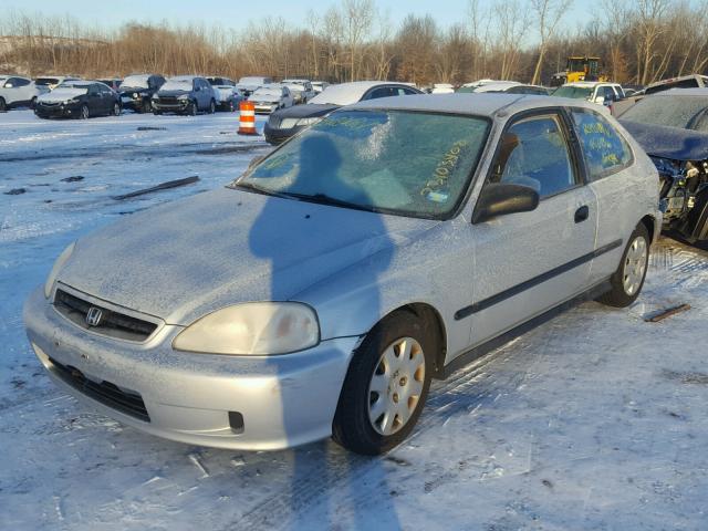 2HGEJ6346XH103600 - 1999 HONDA CIVIC DX SILVER photo 2