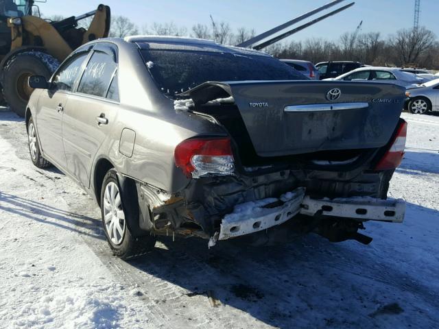 4T1BE32K72U535778 - 2002 TOYOTA CAMRY LE GRAY photo 3