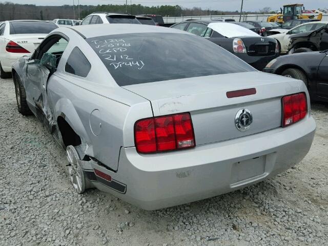 1ZVHT80N995108778 - 2009 FORD MUSTANG SILVER photo 3