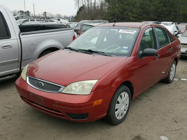 1FAFP34N25W236365 - 2005 FORD FOCUS ZX4 RED photo 2