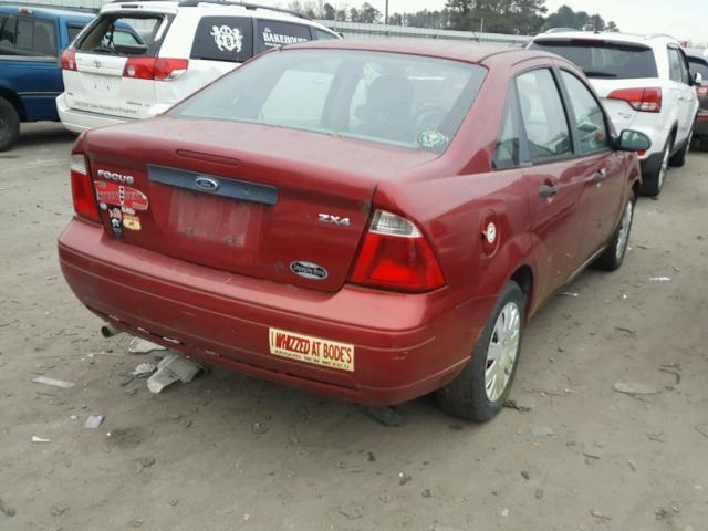 1FAFP34N25W236365 - 2005 FORD FOCUS ZX4 RED photo 4