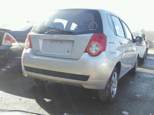 KL1TD66E09B691157 - 2009 CHEVROLET AVEO LS SILVER photo 4