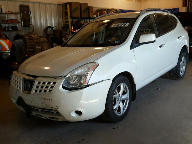 JN8AS5MT1AW001323 - 2010 NISSAN ROGUE S WHITE photo 2