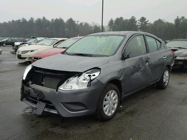 3N1CN7AP2GL912034 - 2016 NISSAN VERSA S GRAY photo 2