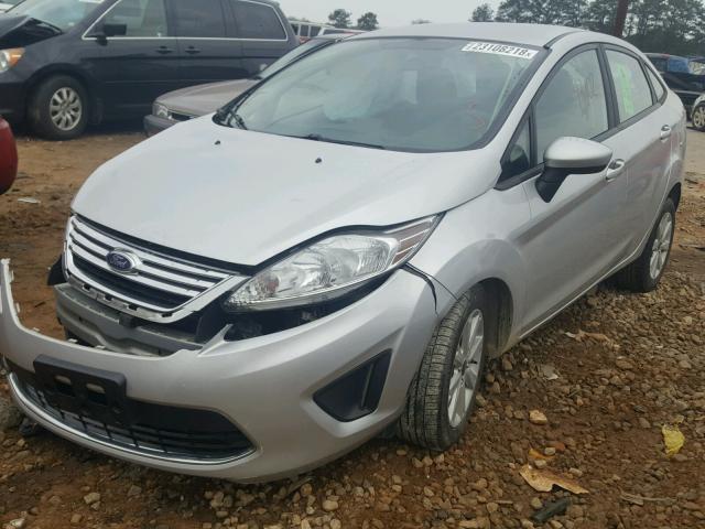 3FADP4BJ6CM172664 - 2012 FORD FIESTA SE SILVER photo 2