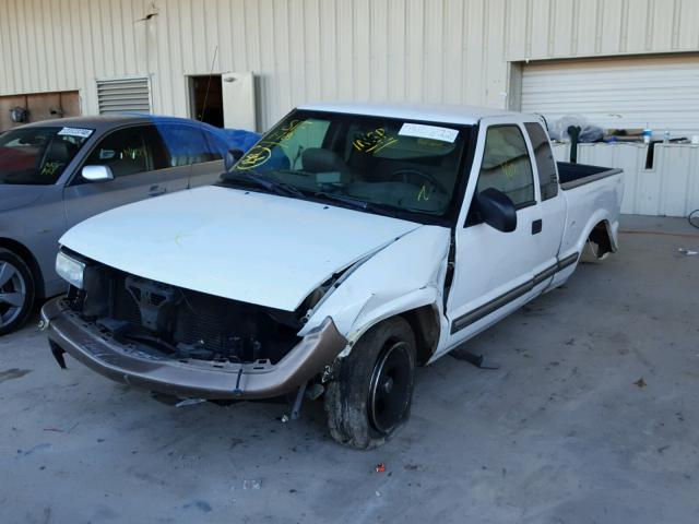 1GCCS19XX38111965 - 2003 CHEVROLET S TRUCK S1 WHITE photo 2