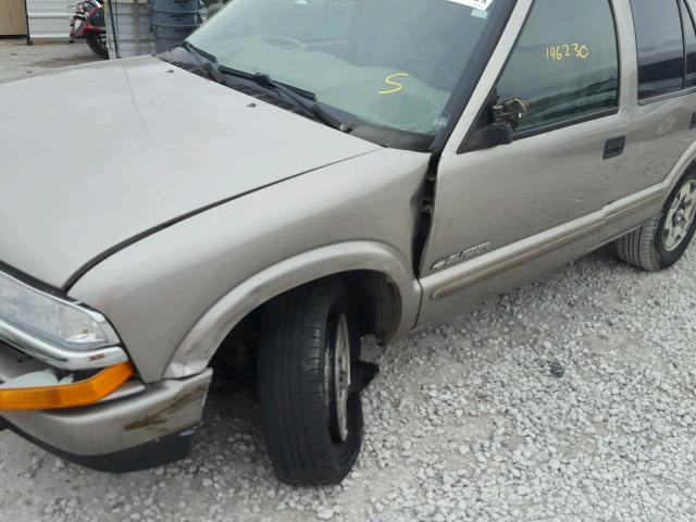 1GNDT13X54K158844 - 2004 CHEVROLET BLAZER TAN photo 9