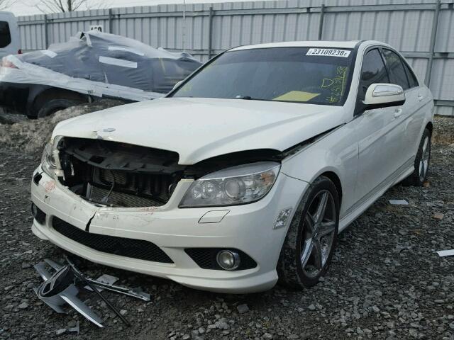 WDDGF81X69F256781 - 2009 MERCEDES-BENZ C 300 4MAT WHITE photo 2