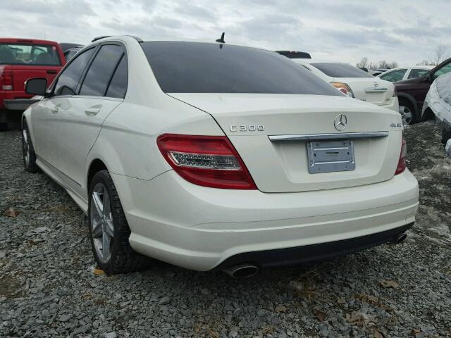 WDDGF81X69F256781 - 2009 MERCEDES-BENZ C 300 4MAT WHITE photo 3