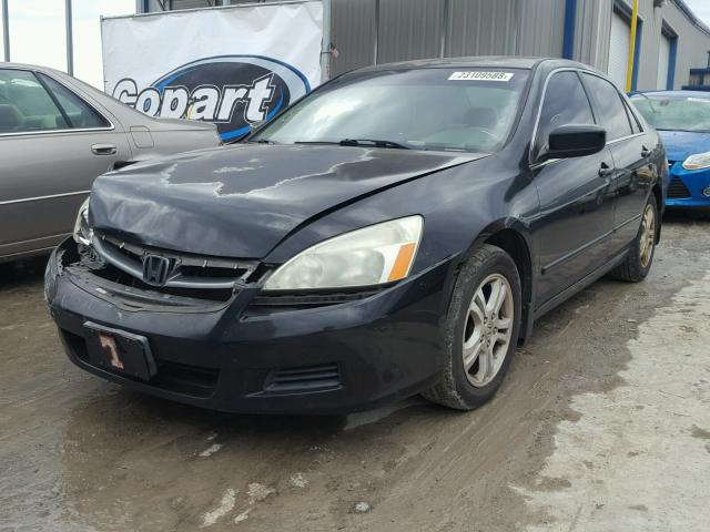 1HGCM56356A033130 - 2006 HONDA ACCORD SE BLACK photo 2