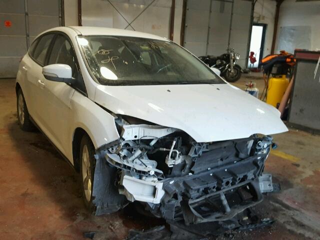 1FADP3K28DL321341 - 2013 FORD FOCUS SE WHITE photo 1