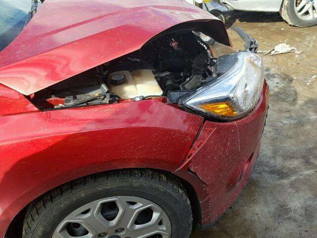1FAHP3F20CL370592 - 2012 FORD FOCUS SE RED photo 9