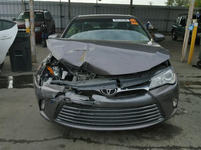 4T4BF1FK1GR547496 - 2016 TOYOTA CAMRY LE GRAY photo 9