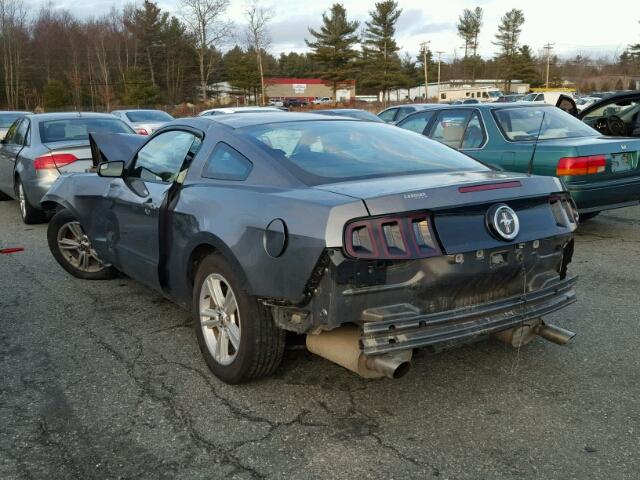 1ZVBP8AMXD5253580 - 2013 FORD MUSTANG GRAY photo 3