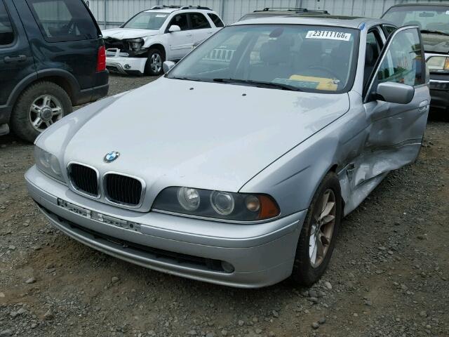 WBADT43453G030618 - 2003 BMW 525 I AUTO SILVER photo 2