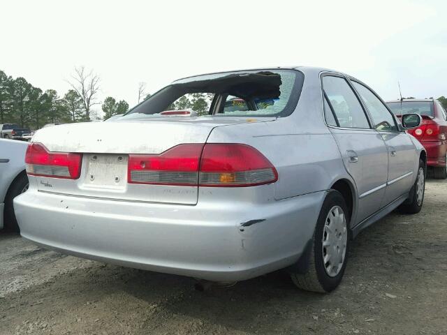 1HGCG56421A047186 - 2001 HONDA ACCORD LX SILVER photo 4