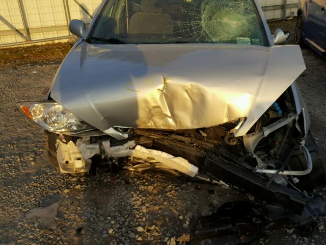 4T1BE32K95U632453 - 2005 TOYOTA CAMRY LE SILVER photo 7