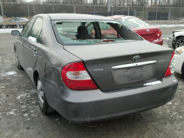 4T1BE32K82U610973 - 2002 TOYOTA CAMRY LE GRAY photo 3