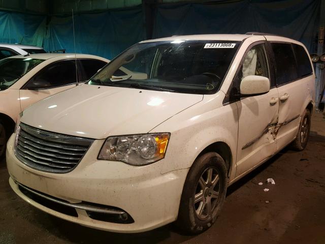 2C4RC1BGXCR229259 - 2012 CHRYSLER TOWN & COU WHITE photo 2