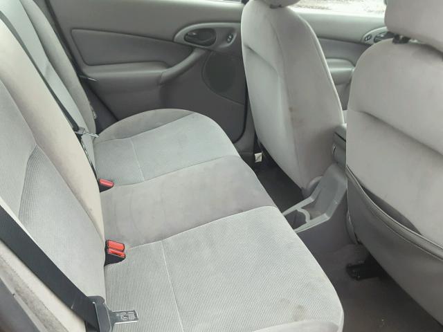 1FAFP34322W254777 - 2002 FORD FOCUS SE GRAY photo 6