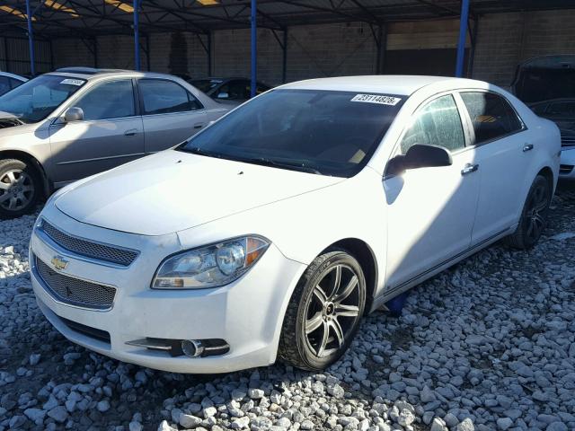 1G1ZK57799F135921 - 2009 CHEVROLET MALIBU LTZ WHITE photo 2