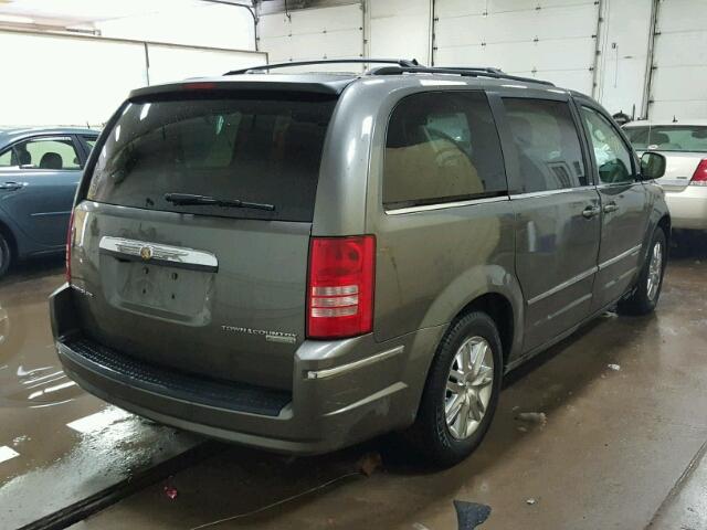 2A4RR5D11AR286682 - 2010 CHRYSLER TOWN & COU GRAY photo 4