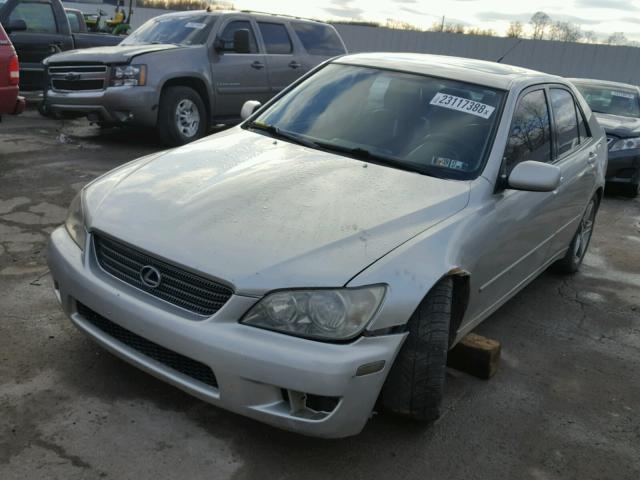 JTHBD182810009425 - 2001 LEXUS IS 300 GRAY photo 2