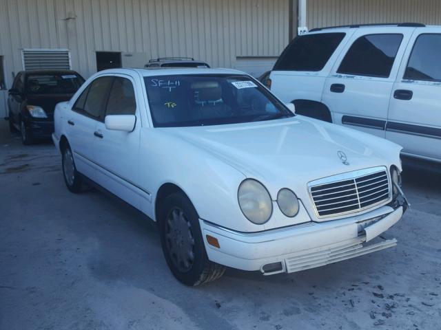 WDBJF65F5WA652147 - 1998 MERCEDES-BENZ E 320 WHITE photo 1