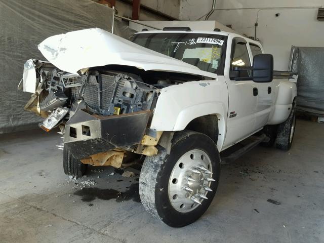 1GCJK33206F104166 - 2006 CHEVROLET SILVERADO WHITE photo 2