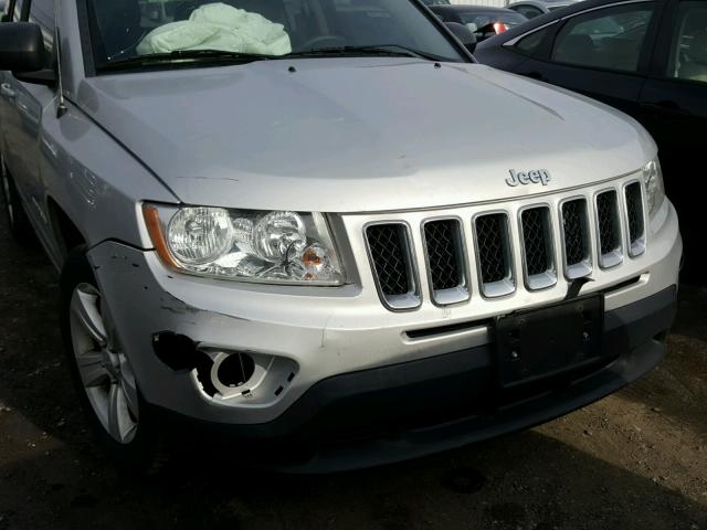 1J4NF1FB9BD136409 - 2011 JEEP COMPASS SP SILVER photo 9