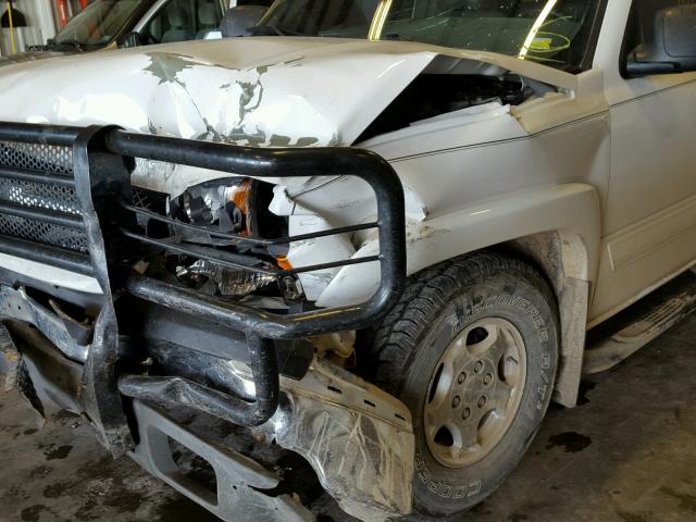 2GCEK19T831188374 - 2003 CHEVROLET SILVERADO WHITE photo 9