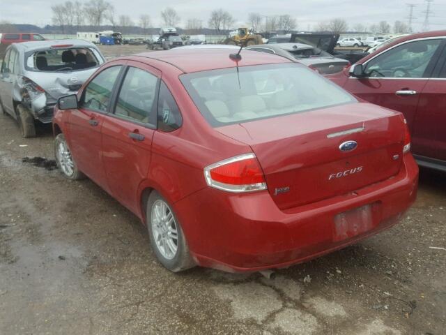 1FAHP35N59W111678 - 2009 FORD FOCUS SE RED photo 3