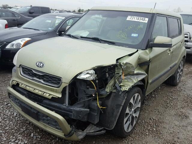 KNDJT2A69D7616299 - 2013 KIA SOUL + GREEN photo 2