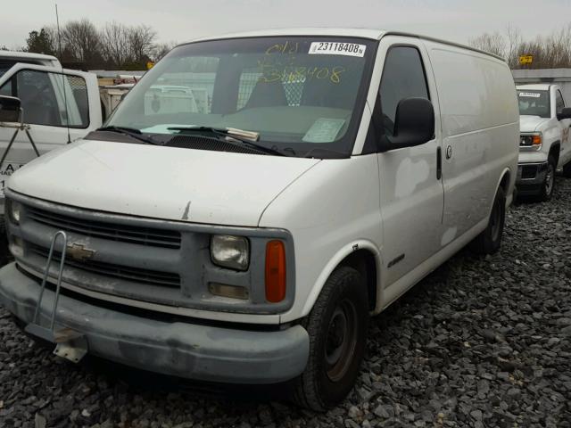 1GCEG15M411187631 - 2001 CHEVROLET EXPRESS G1 WHITE photo 2