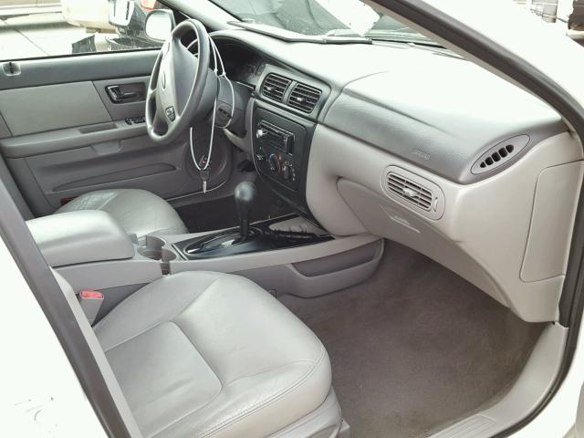 1FAFP55292G245165 - 2002 FORD TAURUS SES WHITE photo 5