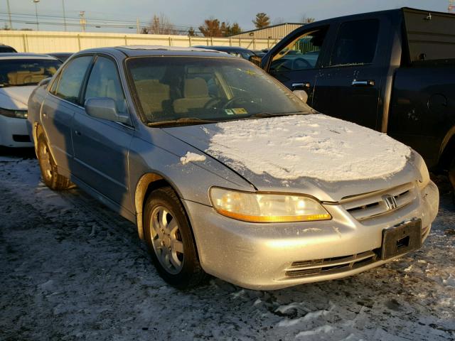 1HGCG55682A026105 - 2002 HONDA ACCORD EX SILVER photo 1