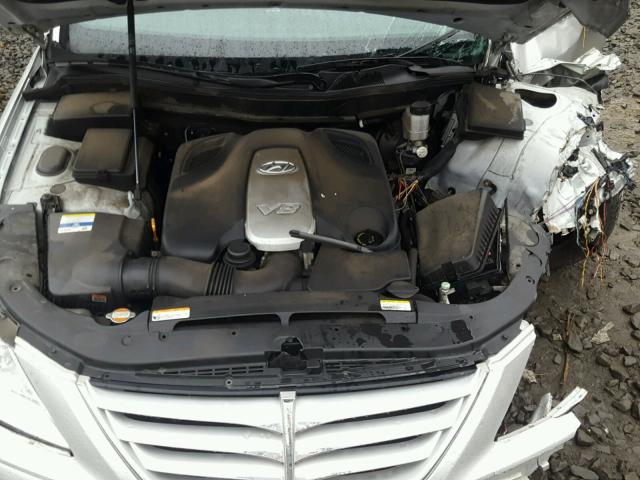 KMHGC4DF9BU130104 - 2011 HYUNDAI GENESIS 4. SILVER photo 7