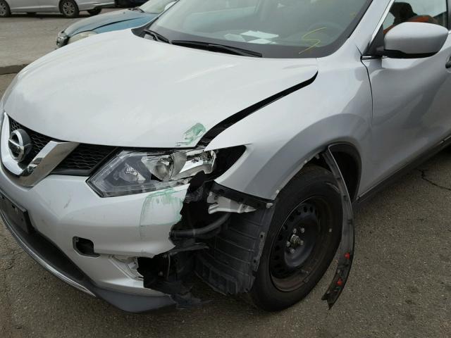 5N1AT2MV9GC737019 - 2016 NISSAN ROGUE S SILVER photo 9