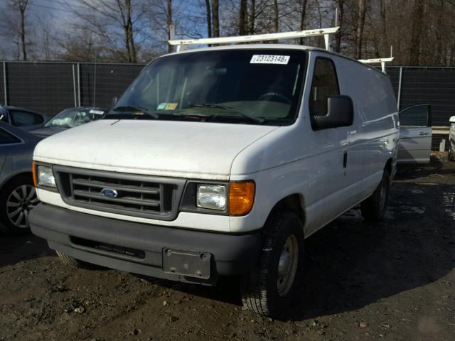 1FTRE14W54HA02055 - 2004 FORD ECONOLINE WHITE photo 2