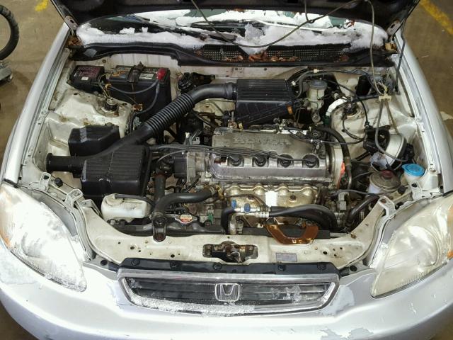 2HGEJ6670WH596372 - 1998 HONDA CIVIC LX SILVER photo 7