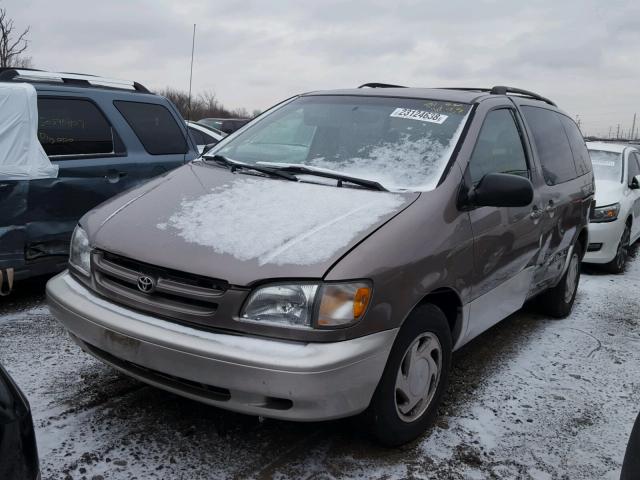 4T3ZF13CXXU138880 - 1999 TOYOTA SIENNA LE TAN photo 2